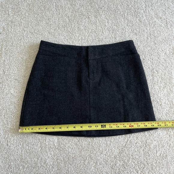 American Eagle grey skirt - Picture 3 of 7